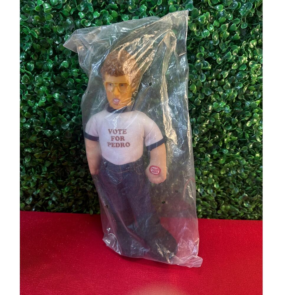 New Talking Napoleon Dynamite 2005 Doll that says 12 phrases Works Great Gift